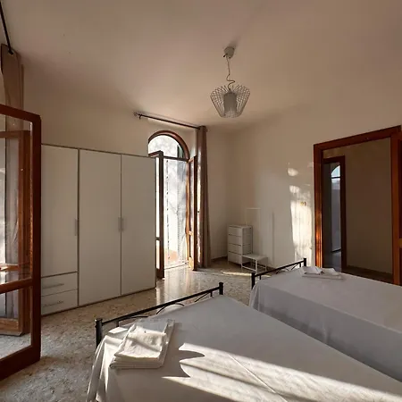 Διαμέρισμα Holidaycasa Ulisse *